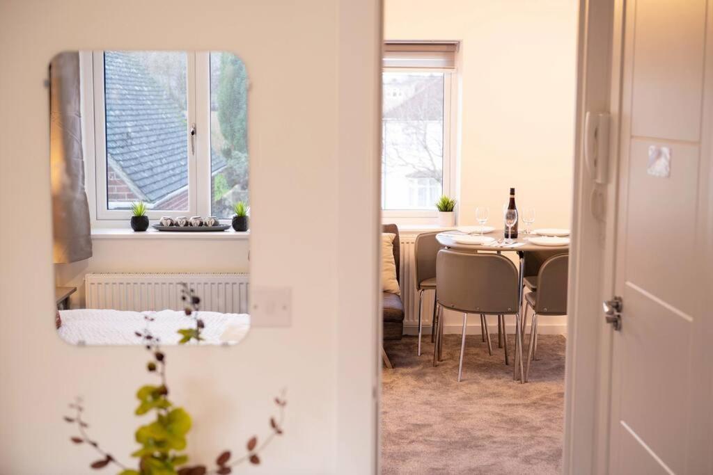 Walnut Flats-F5, Stylish 1-Bedroom - Parking, Netflix, Wifi - Close To Oxford, Bicester & Blenheim Palace Кідлінґтон Екстер'єр фото