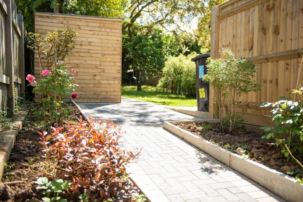 Walnut Flats-F5, Stylish 1-Bedroom - Parking, Netflix, Wifi - Close To Oxford, Bicester & Blenheim Palace Кідлінґтон Екстер'єр фото