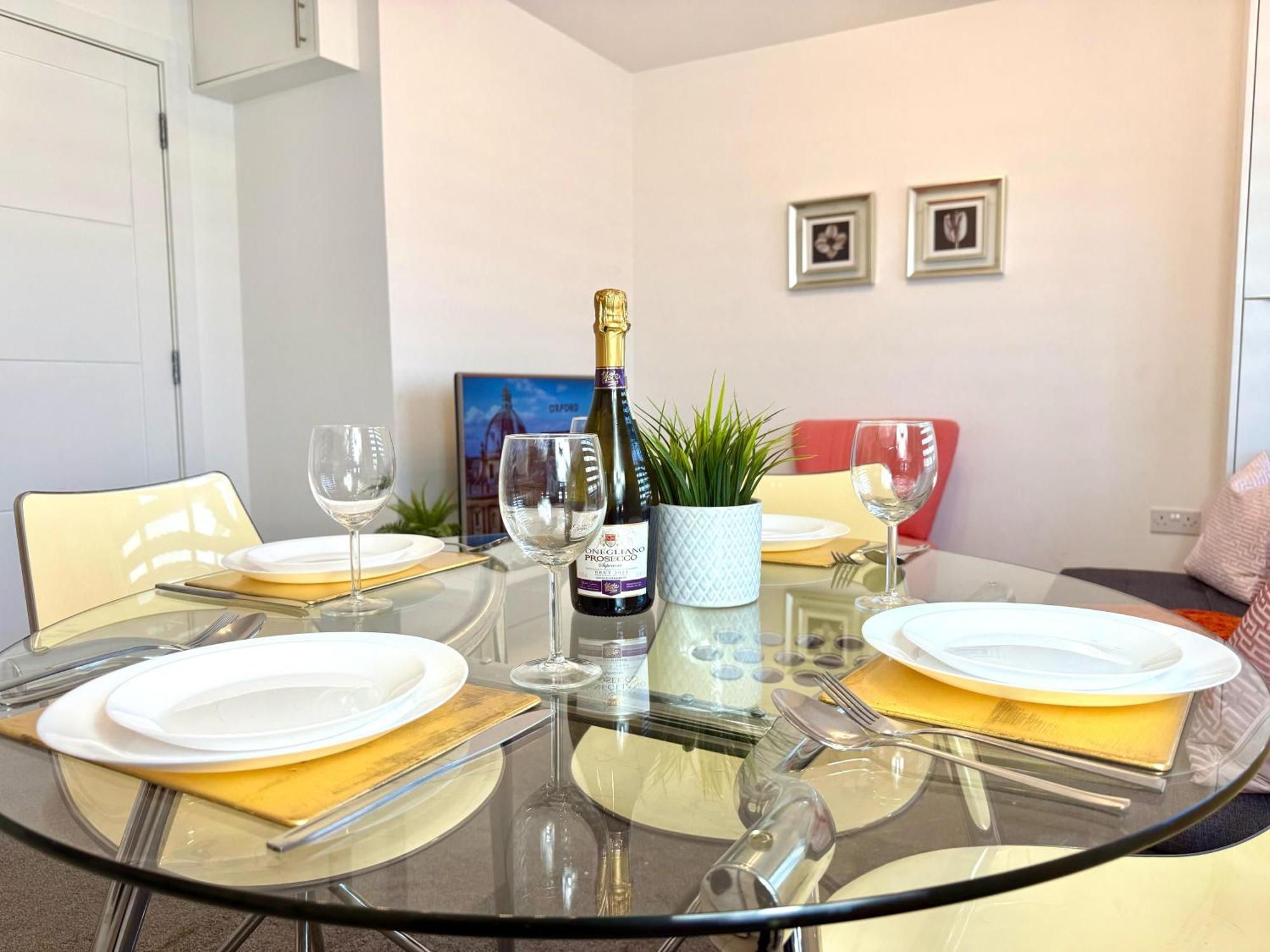 Walnut Flats-F5, Stylish 1-Bedroom - Parking, Netflix, Wifi - Close To Oxford, Bicester & Blenheim Palace Кідлінґтон Екстер'єр фото